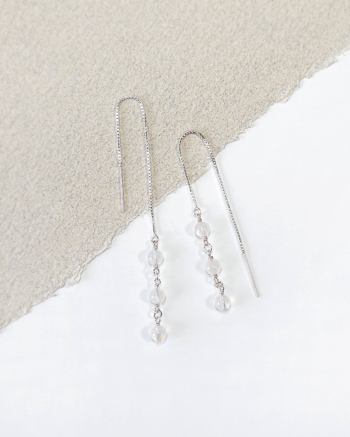 Lune Ear Threader Main image