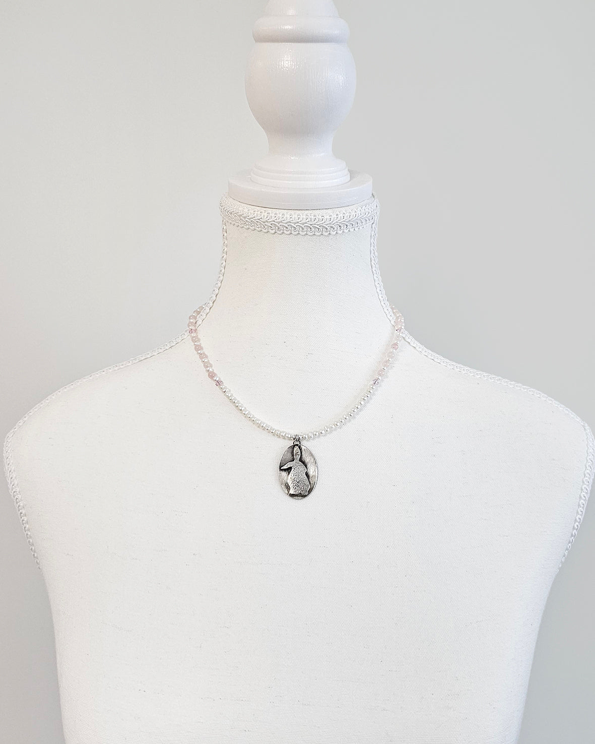 Rabbit Cameo Pearl Necklace